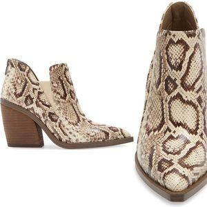 Vince Camuto Gradina Block Heel Bootie, Size 7.5